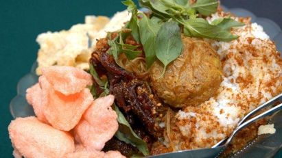#RekomEndeus Nasi Ulam Yang Autentik di Jakarta dan Sekitarnya