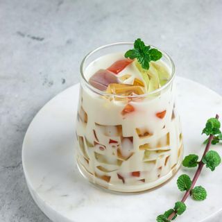 Es Jelly Yakult, Minuman Simple untuk Sajian Lebaran yang Nikmat