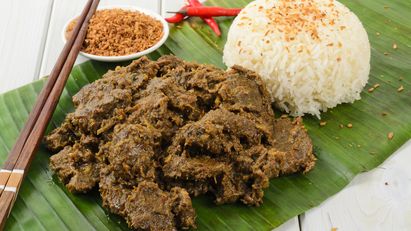 Perbedaan Rasa Rendang Daging Indonesia dan Malaysia
