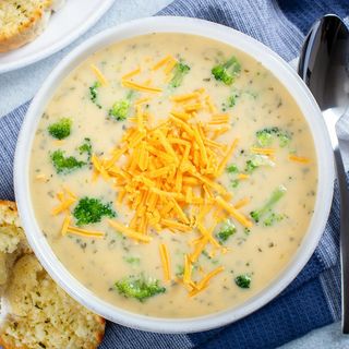 Sup Brokoli Keju yang Creamy dan Gurih