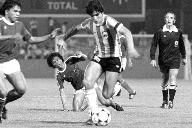 Mundari Karya, Gelandang Cerdas Timnas Pengganggu Maradona Di Piala Dunia  Junior 1979 | KURIO