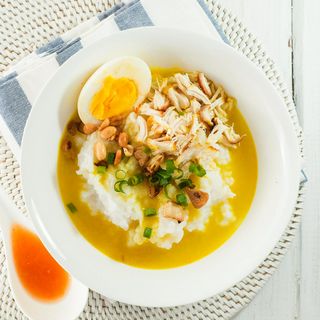 Bubur Ayam Kuah Kuning, Masakan Nikmat Untuk Sarapan