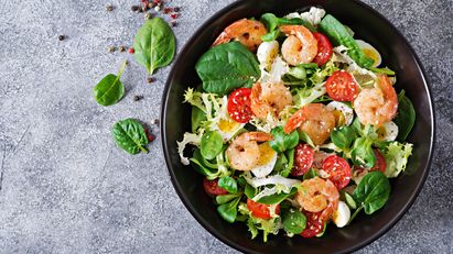 Ide Salad Seafood Segar Dan Sehat