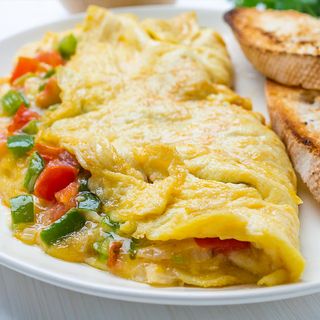 French Omelette yang Fluffy, Sarapan Jadi Fancy