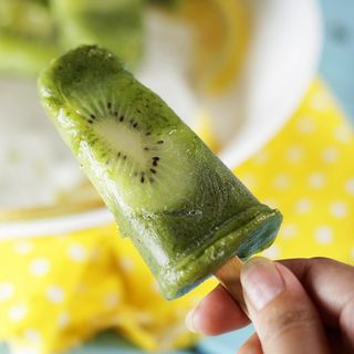 Spinach Kiwi Popsicles