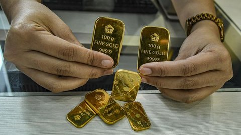 Harga Emas Di Pegadaian Hari Ini Kamis 23 Juli 2020 Harga 1 Gram Emas Antam Rp998 000 Kurio