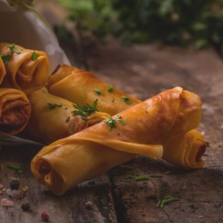Mac and Cheese Spring Roll